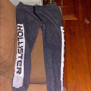 Hollister joggers